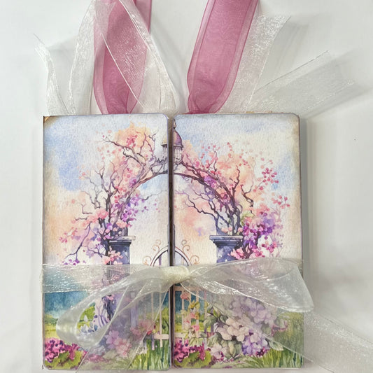Gated Garden – Flip Out Folio Kit
